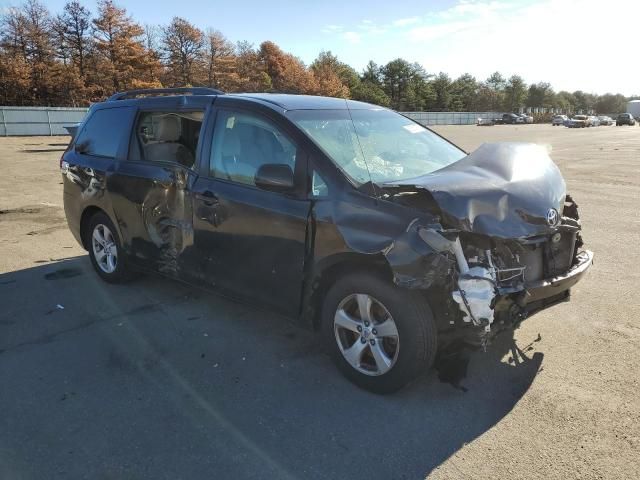 2011 Toyota Sienna LE