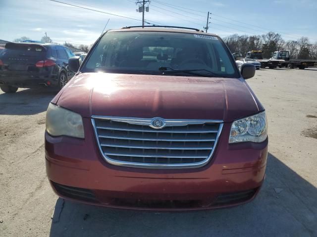 2010 Chrysler Town & Country LX