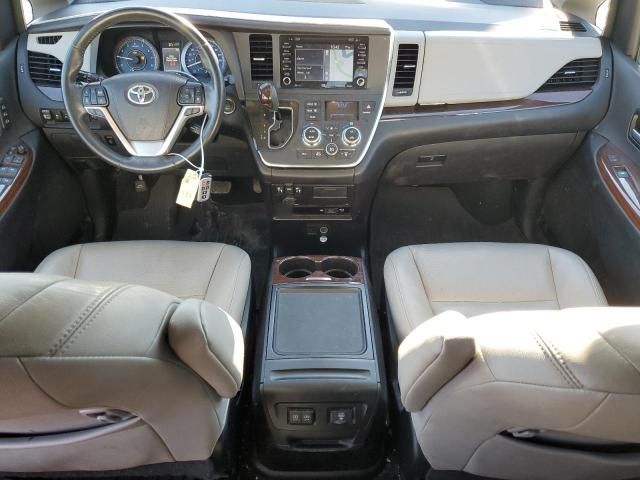 2019 Toyota Sienna XLE