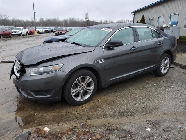 2015 Ford Taurus SE