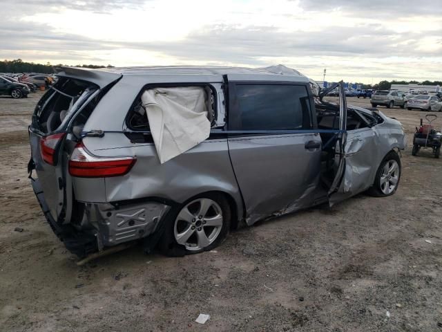 2018 Toyota Sienna L