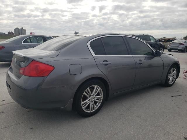 2015 Infiniti Q40