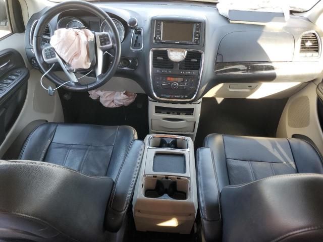 2012 Chrysler Town & Country Touring