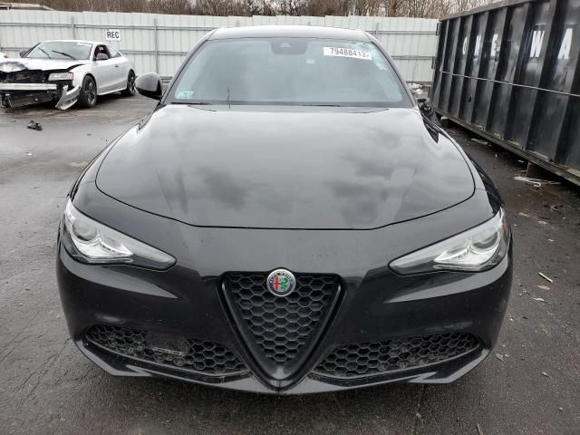 2021 Alfa Romeo Giulia Sport