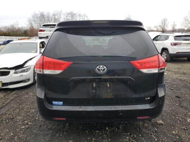 2014 Toyota Sienna LE