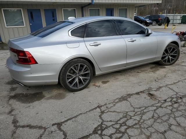 2017 Volvo S90 T6 Momentum