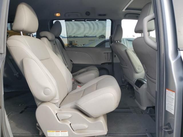 2015 Toyota Sienna XLE