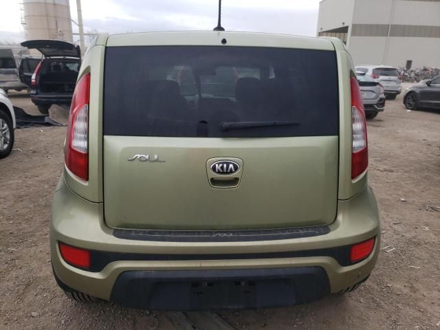 2013 KIA Soul +