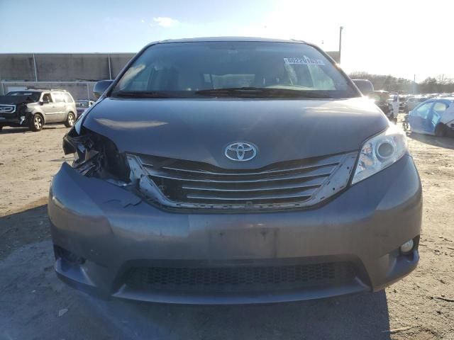 2017 Toyota Sienna XLE