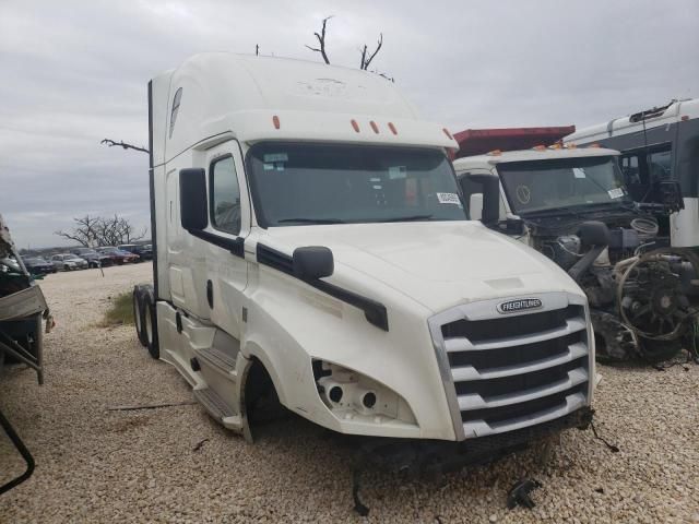 2018 Freightliner Cascadia 126