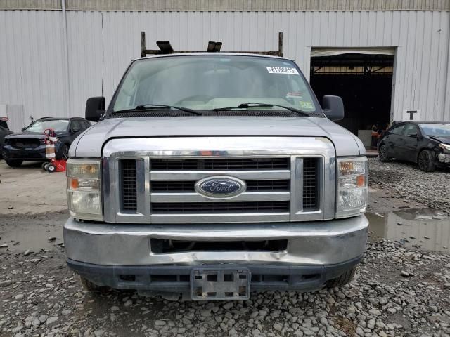 2013 Ford Econoline E350 Super Duty Wagon