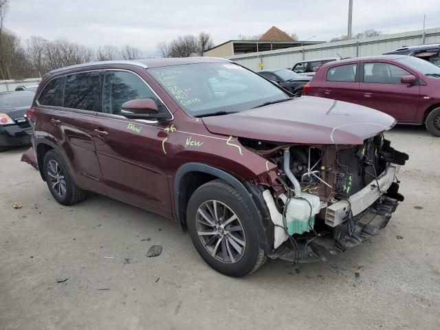 2017 Toyota Highlander SE