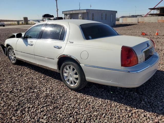 2006 Lincoln Town Car Signature Limited