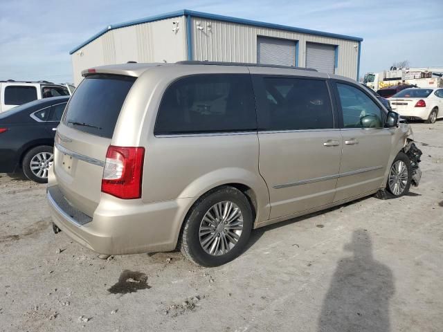 2014 Chrysler Town & Country Touring L