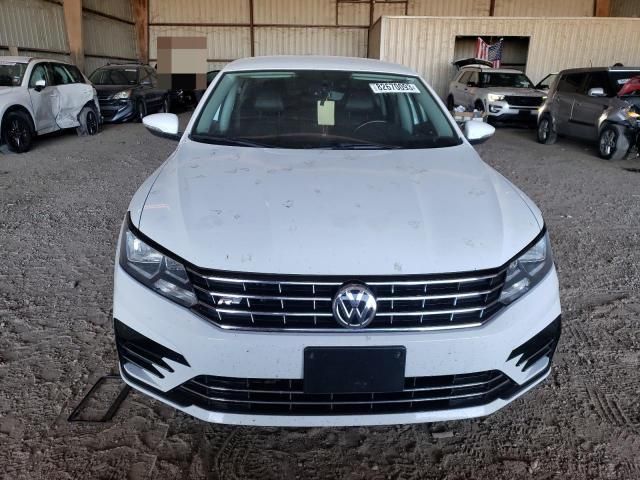 2017 Volkswagen Passat R-Line