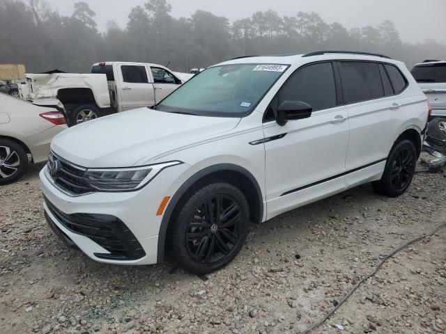 2022 Volkswagen Tiguan SE R-LINE Black