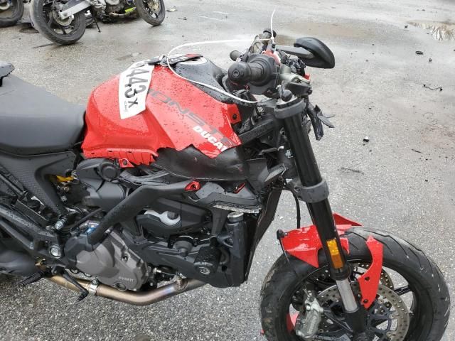 2022 Ducati Monster