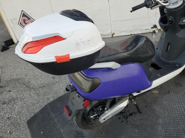 2021 Elyx Scooter