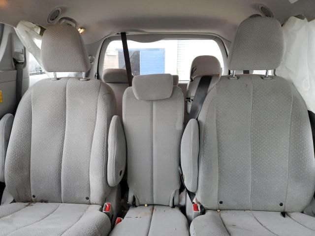 2014 Toyota Sienna LE