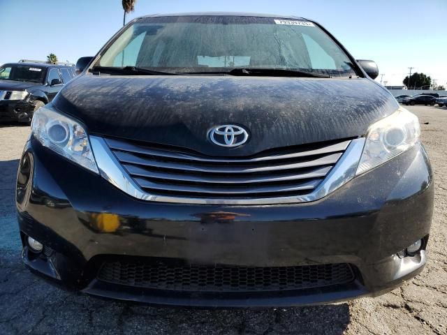 2015 Toyota Sienna XLE