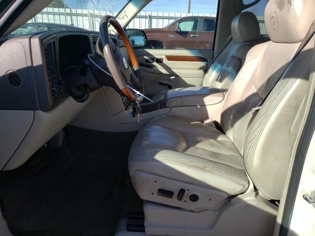 2004 Cadillac Escalade Luxury