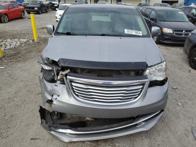 2015 Chrysler Town & Country Limited Platinum