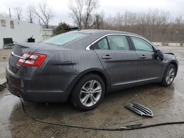 2015 Ford Taurus SE