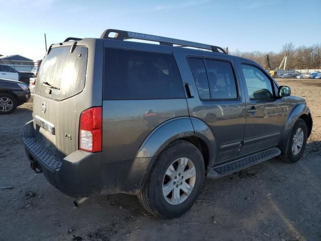 2005 Nissan Pathfinder LE