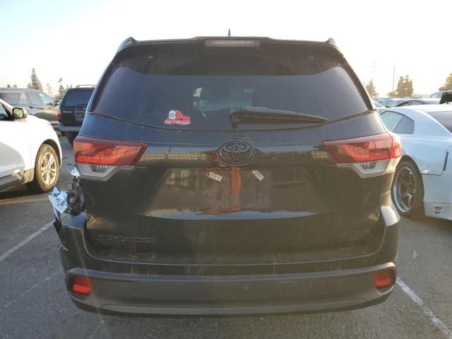 2019 Toyota Highlander SE