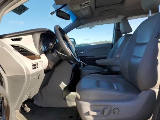 2017 Toyota Sienna XLE