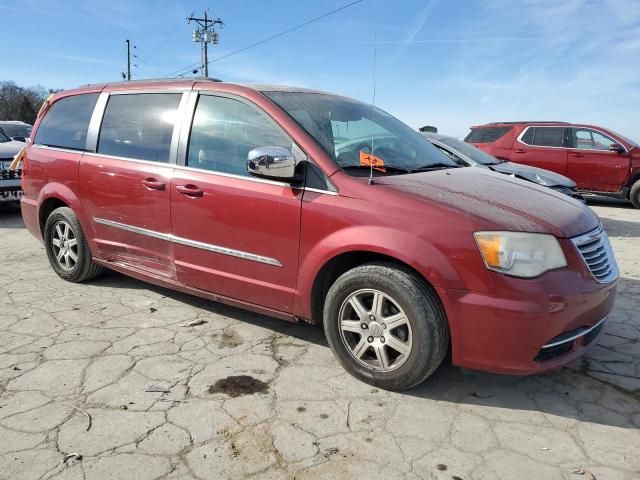 2012 Chrysler Town & Country Touring L