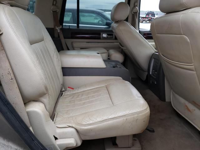 2004 Lincoln Navigator