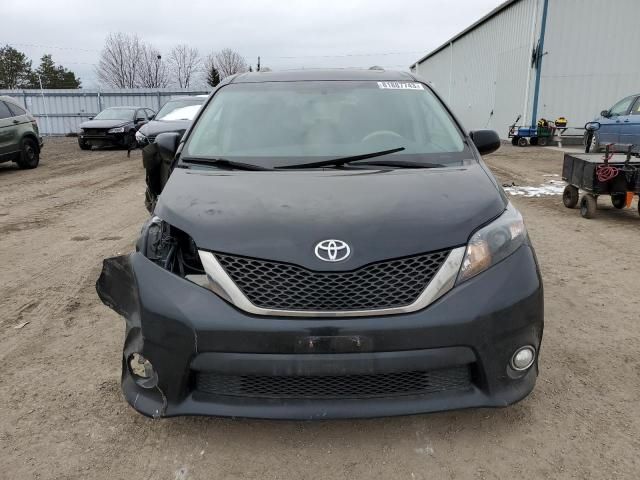 2011 Toyota Sienna Sport