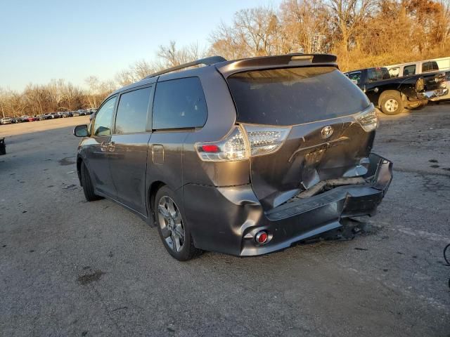 2011 Toyota Sienna Sport