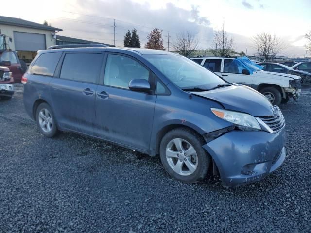 2013 Toyota Sienna LE