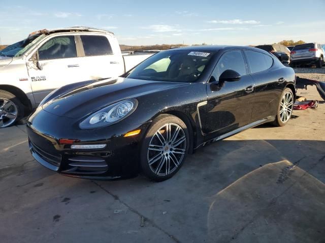 2016 Porsche Panamera 2