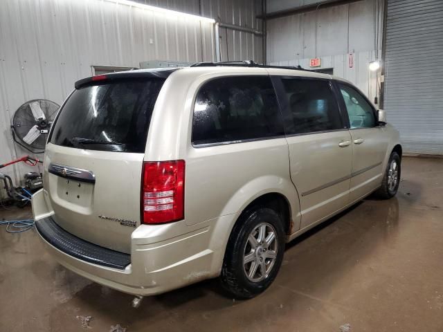 2010 Chrysler Town & Country Touring