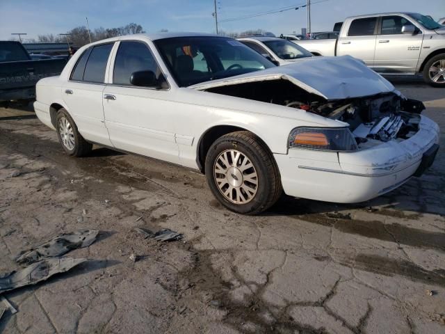 2004 Ford Crown Victoria LX