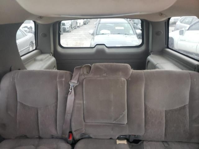 2004 Chevrolet Tahoe C1500