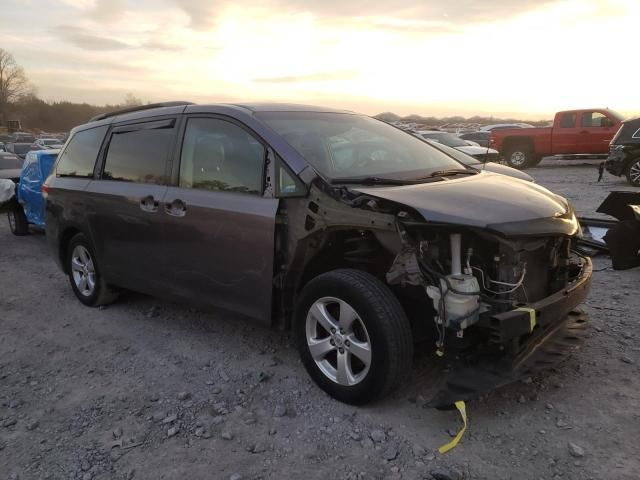 2011 Toyota Sienna LE