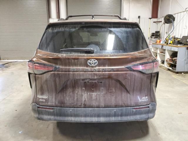 2021 Toyota Sienna XLE