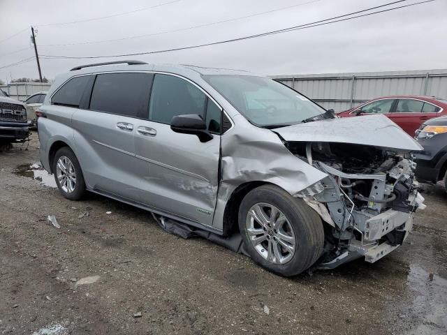 2021 Toyota Sienna XSE