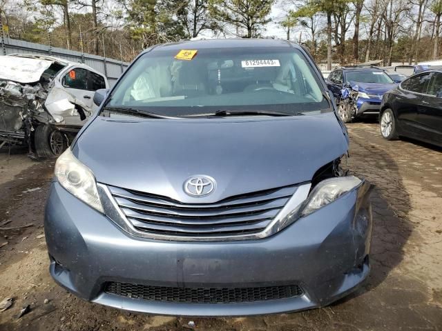 2015 Toyota Sienna LE