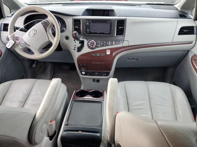 2013 Toyota Sienna XLE