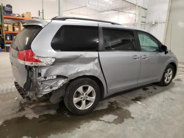 2014 Toyota Sienna LE