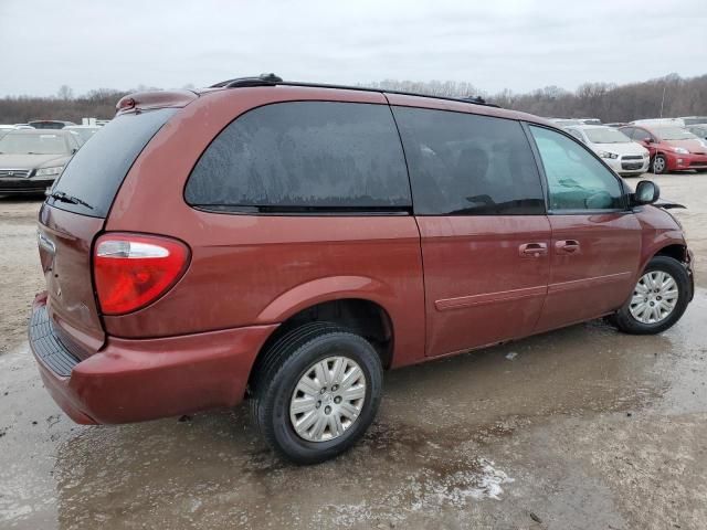 2007 Chrysler Town & Country LX