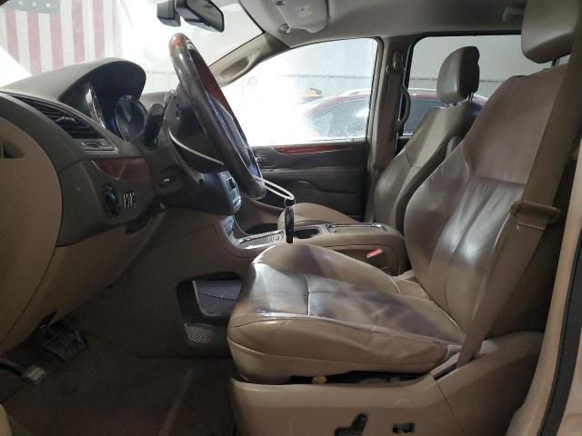 2012 Chrysler Town & Country Limited