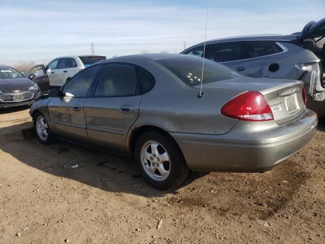 2004 Ford Taurus SE