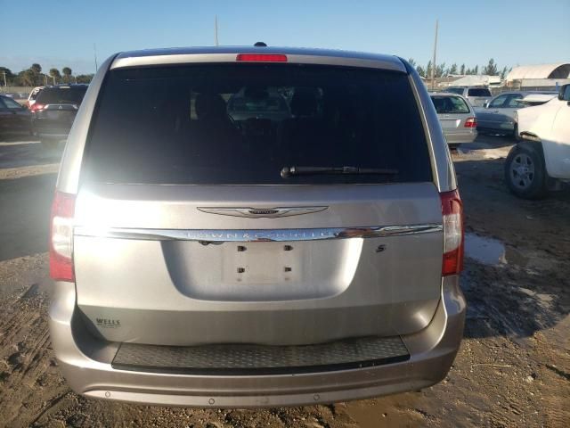 2014 Chrysler Town & Country S