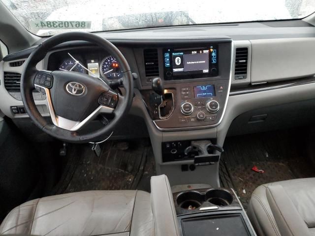 2015 Toyota Sienna XLE